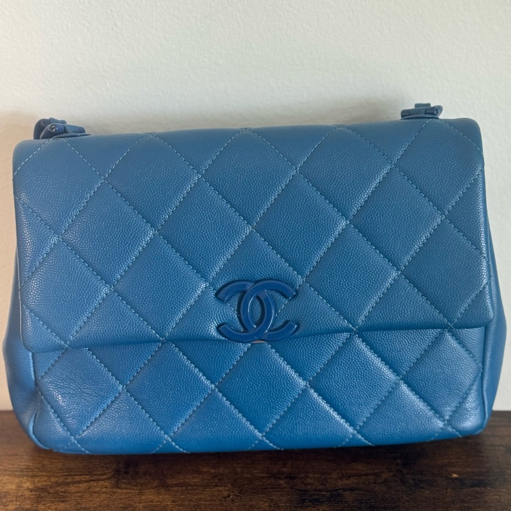 Chanel my everything blue caviar bag - Picture 7 of 15